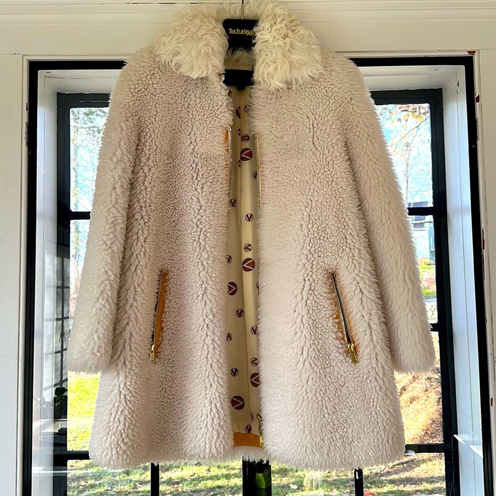 GIAMBATTISTA VALLI Shearling Lamb Coat